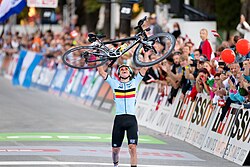 Remco Evenepoel celebrating victory